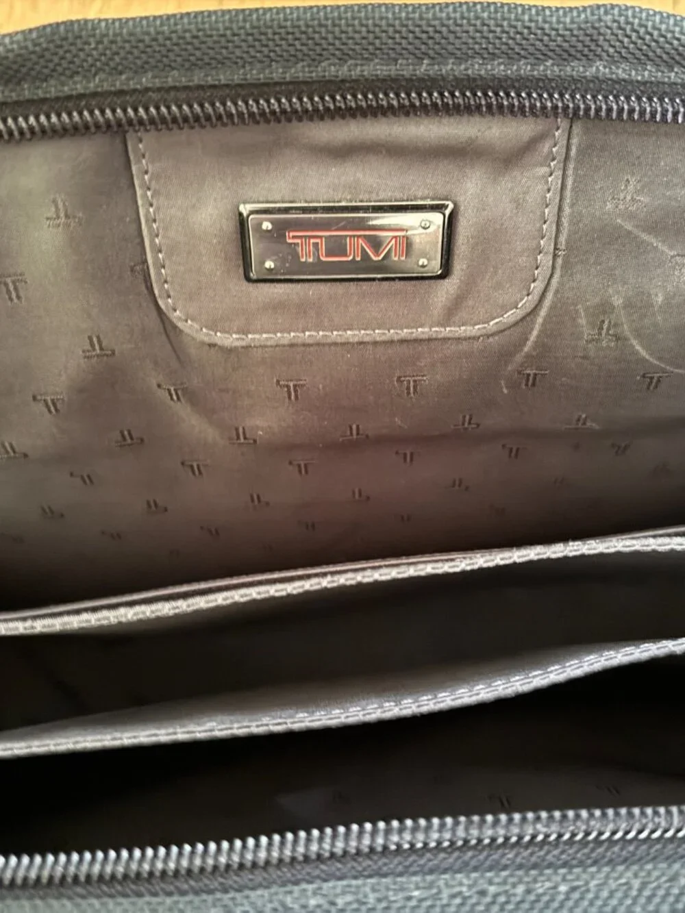 Tumi Alpha 26141D4 Black Expandable Laptop Briefcase - Picture 6 of 7